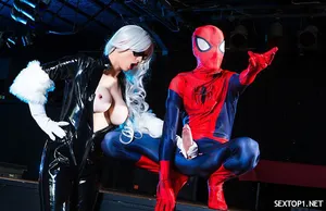 Người vợ tâm sự với thầy dạy nấu ăn về việc chồng thích xem sex hơn thì gặp ngay máy dập