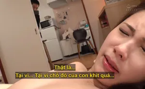 Cô giáo đến thăm cậu học trò nghỉ học thì bị bố cậu ta chuốc thuốc kích dục